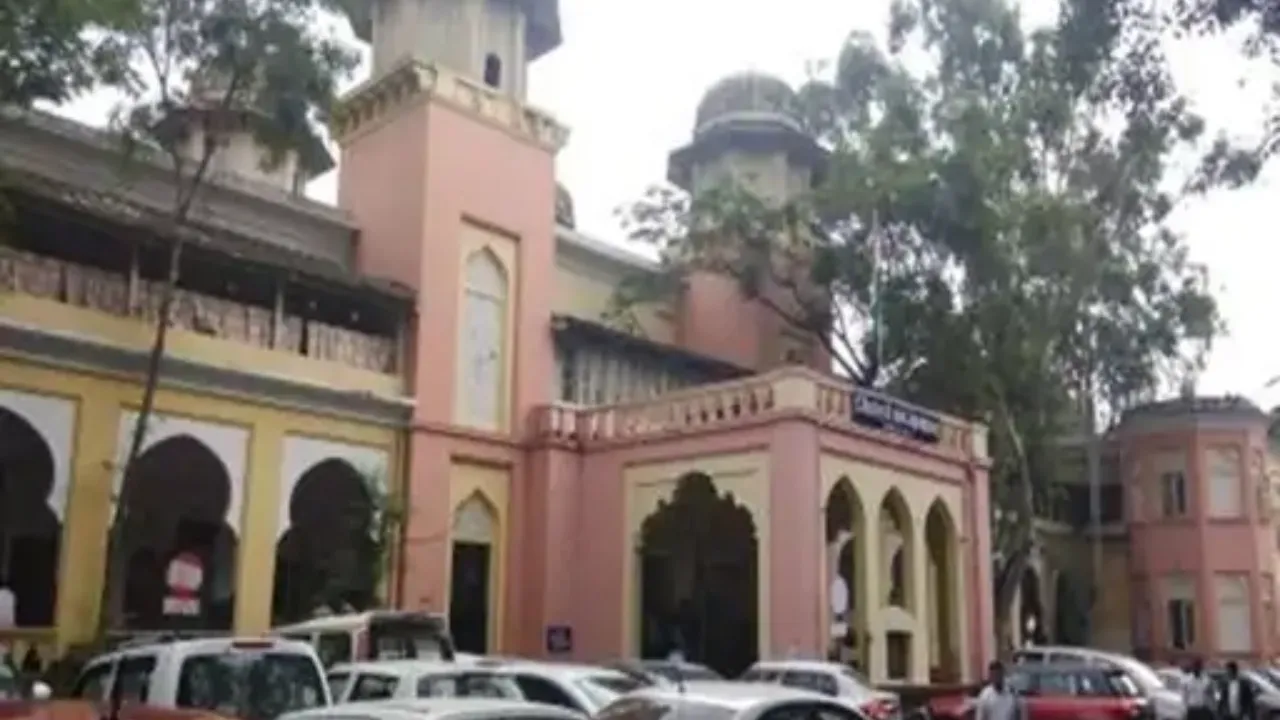 indore court