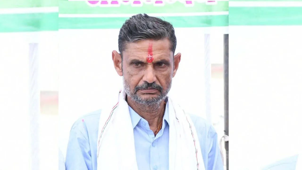 Sheopur MLA Babu Jandel mobile hacked messages sent demanding 60000 rupees