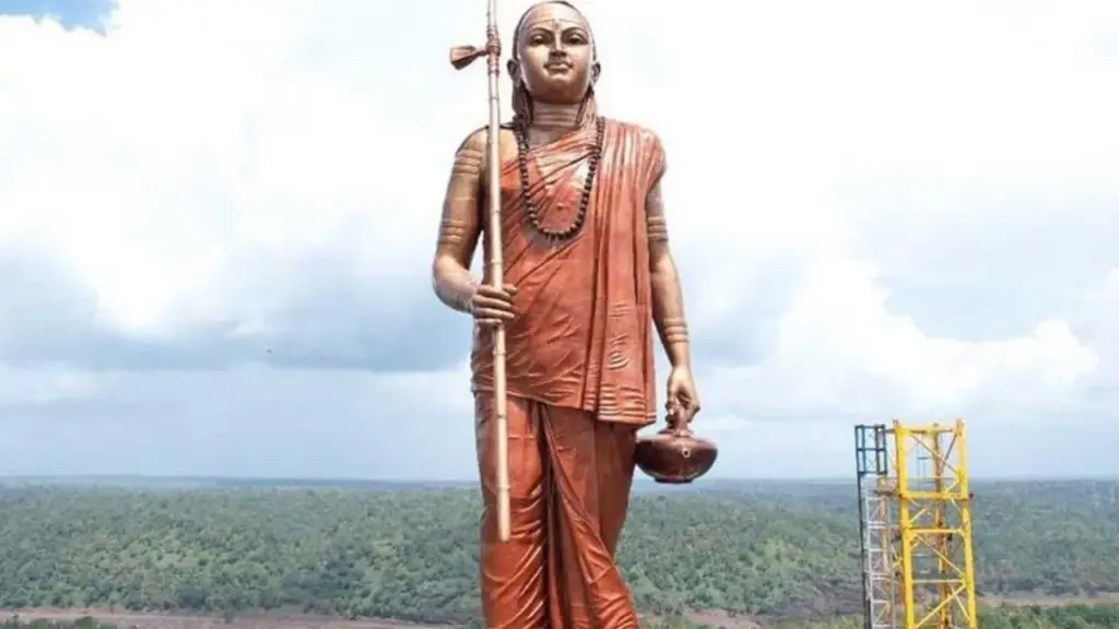 Omkareshwar Adi Shankaracharya Statue