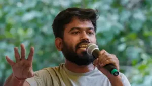 कॉकरोच जनता पार्टी के संस्‍थापक अभ‍िजीत दीपके