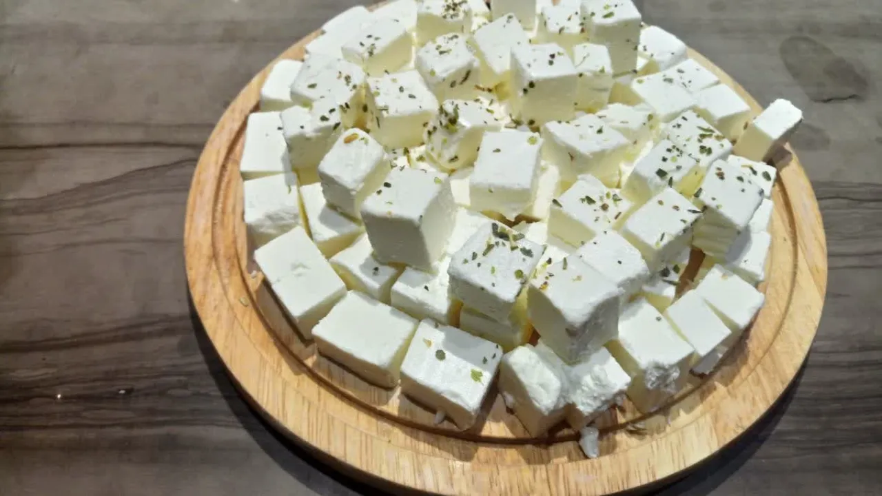 Analog Paneer Ban