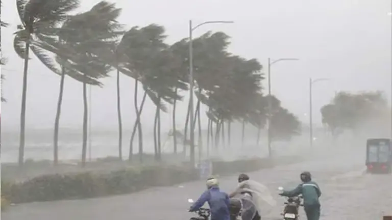 Cyclone Arnab: छत्तीसगढ़ में चक्रवात ‘अर्नब’ का असर, कल इन शहरों में बंद रहेंगे स्कूल-कॉलेज