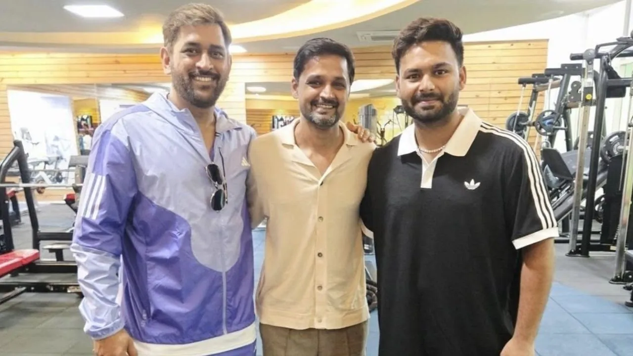 MS Dhoni,Shahbaz Nadeem or Rishabh Pant