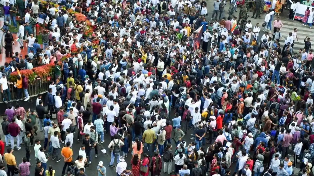 झारखंड में छात्रों का प्रदर्शन जारी