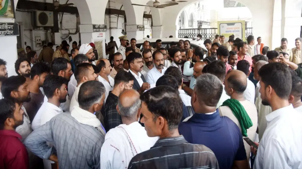 Lucknow Buffalo Auction Clash