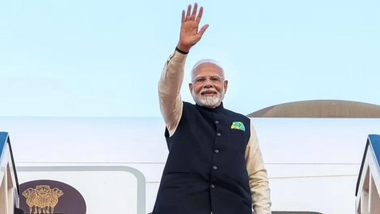 प्रधानमंत्री नरेंद्र मोदी
