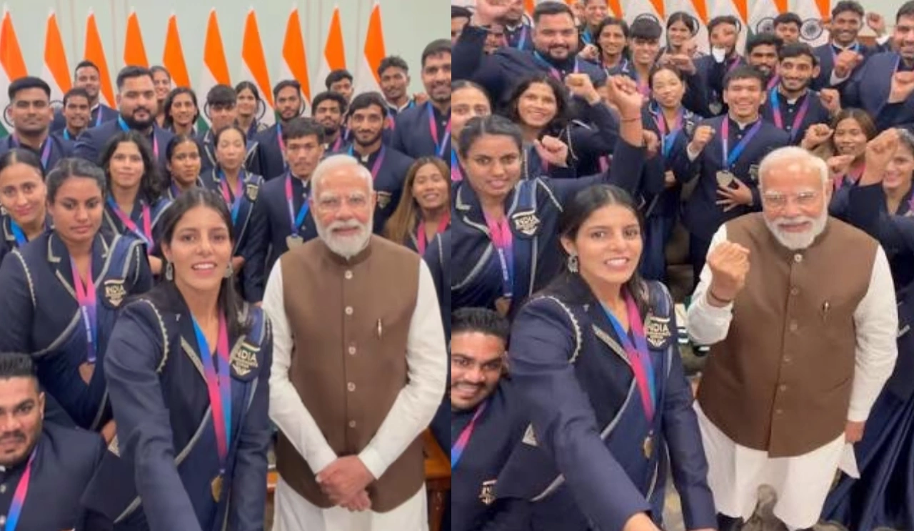 PM Narendra modi Met CWG Medals winners