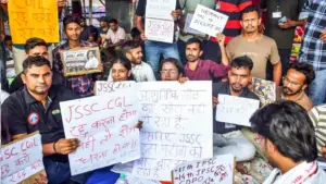 छात्रों का प्रदर्शन रहेगा जारी