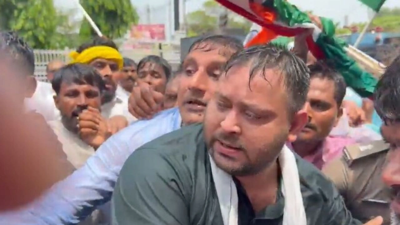 तेजस्वी यादव