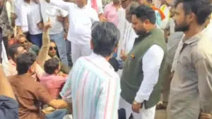 durg party workers protest over murder of a Congress leader