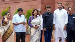 बाग‍ियों के बीच से होगी बगावत?
