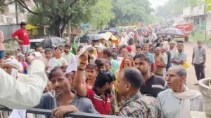 Farmers standing in line