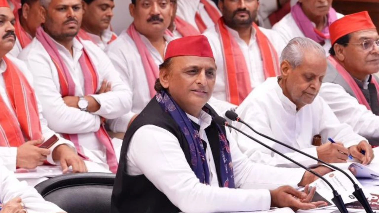 अख‍िलेश यादव
