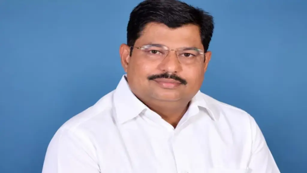 Rajan Rizvi Booked Woman Banker