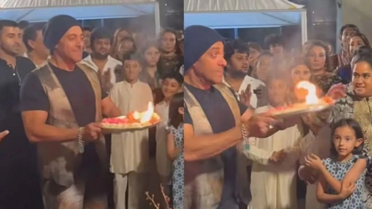 Salman Khan Ganpati Visarjan Aarti
