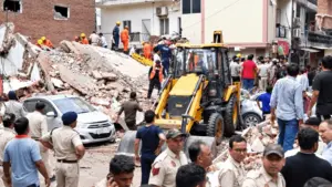 हादसे के बाद राहत-बचाव जारी