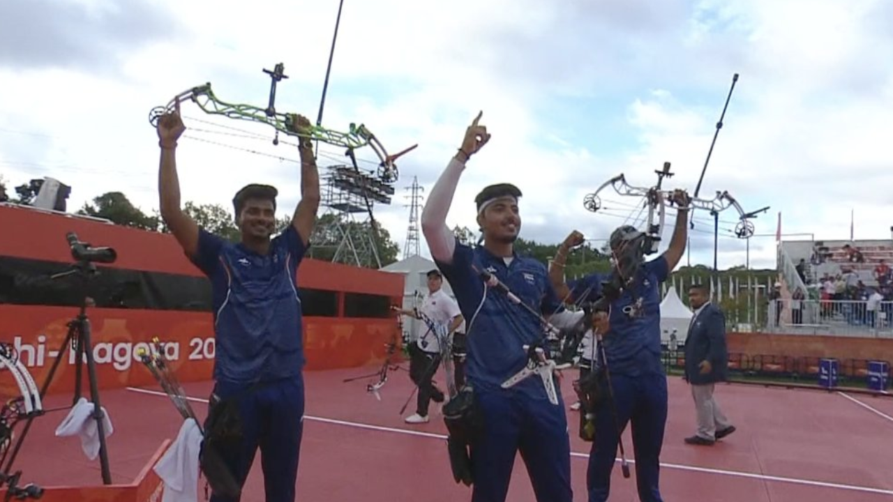 mens archery team