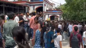 indore Holkar science college karni sena avbp clash 7 students susupended