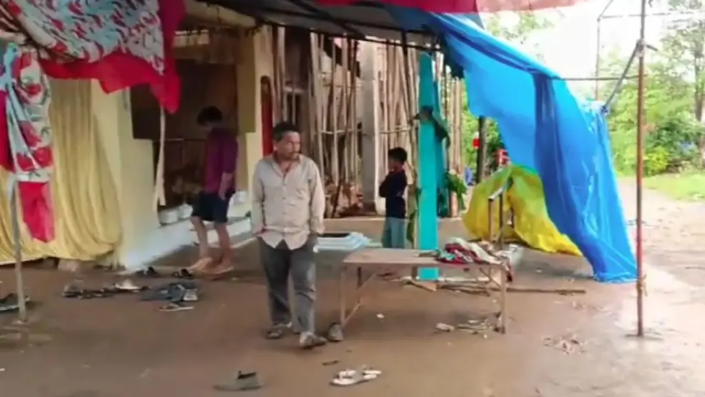 mandla Ganesh pandal Four youths die due to electrocution