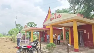 Mauganj temple lock broken and Radha-Krishna idol smashed