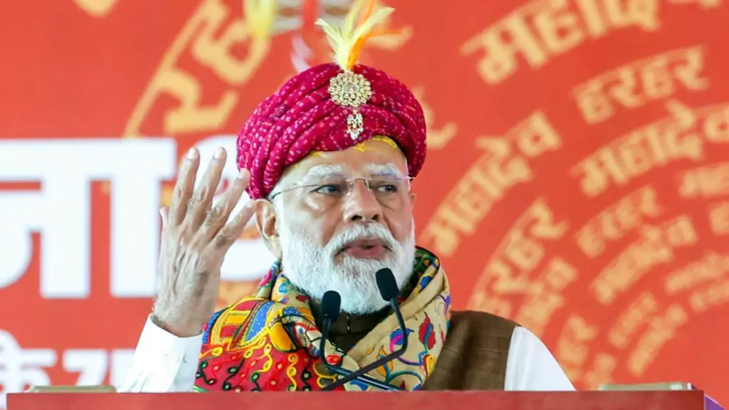 प्रधानमंत्री नरेंद्र मोदी