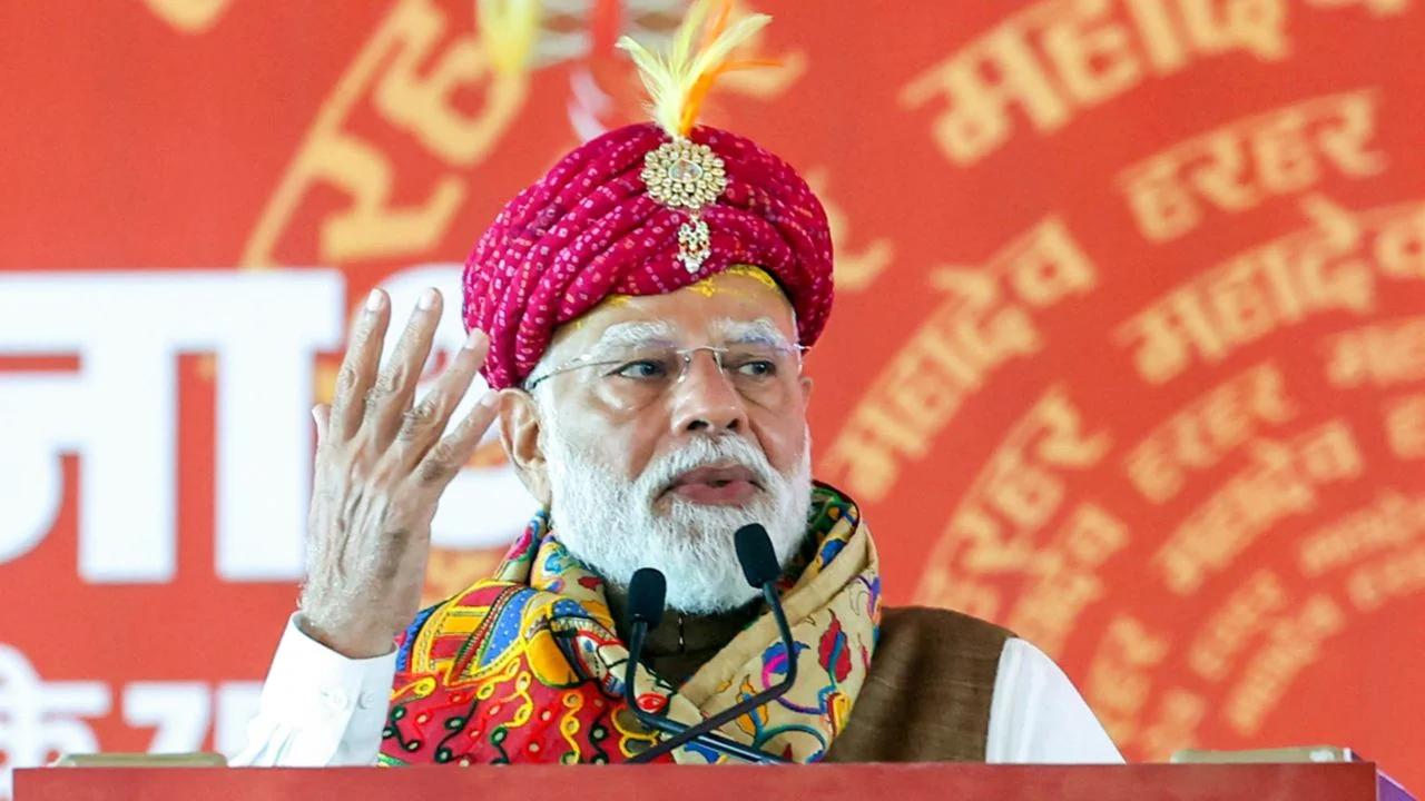 प्रधानमंत्री नरेंद्र मोदी