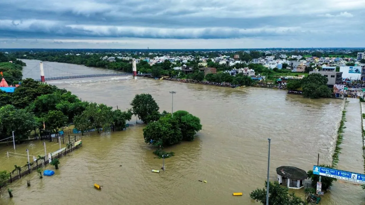 raipur kharun river