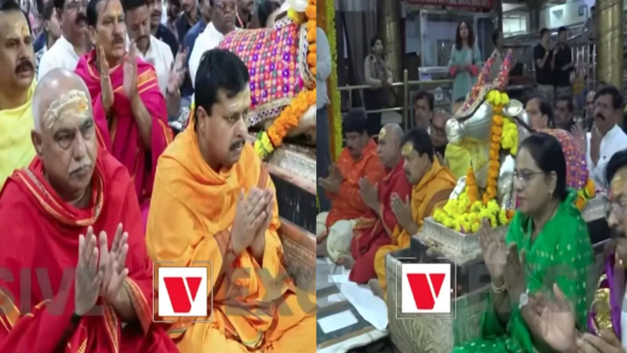 Nitin Navin offering prayers to Mahakal.