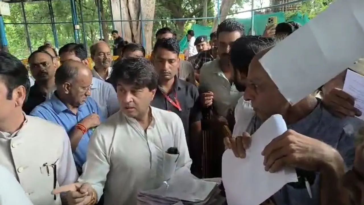 Minister Jyotiraditya Scindia
