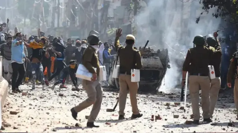 दिल्ली दंगों पर हाईकोर्ट का बड़ा फैसला, FIR की मांग वाली 15 याचिकाओं किया खारिज