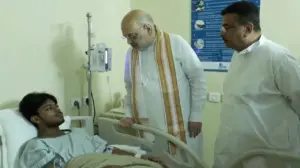 HM Amit Shah, Suvendu Adhikari Meet Injured at Apollo Hospital