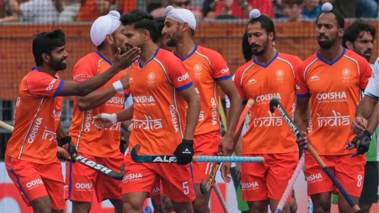 Men's Hockey Team