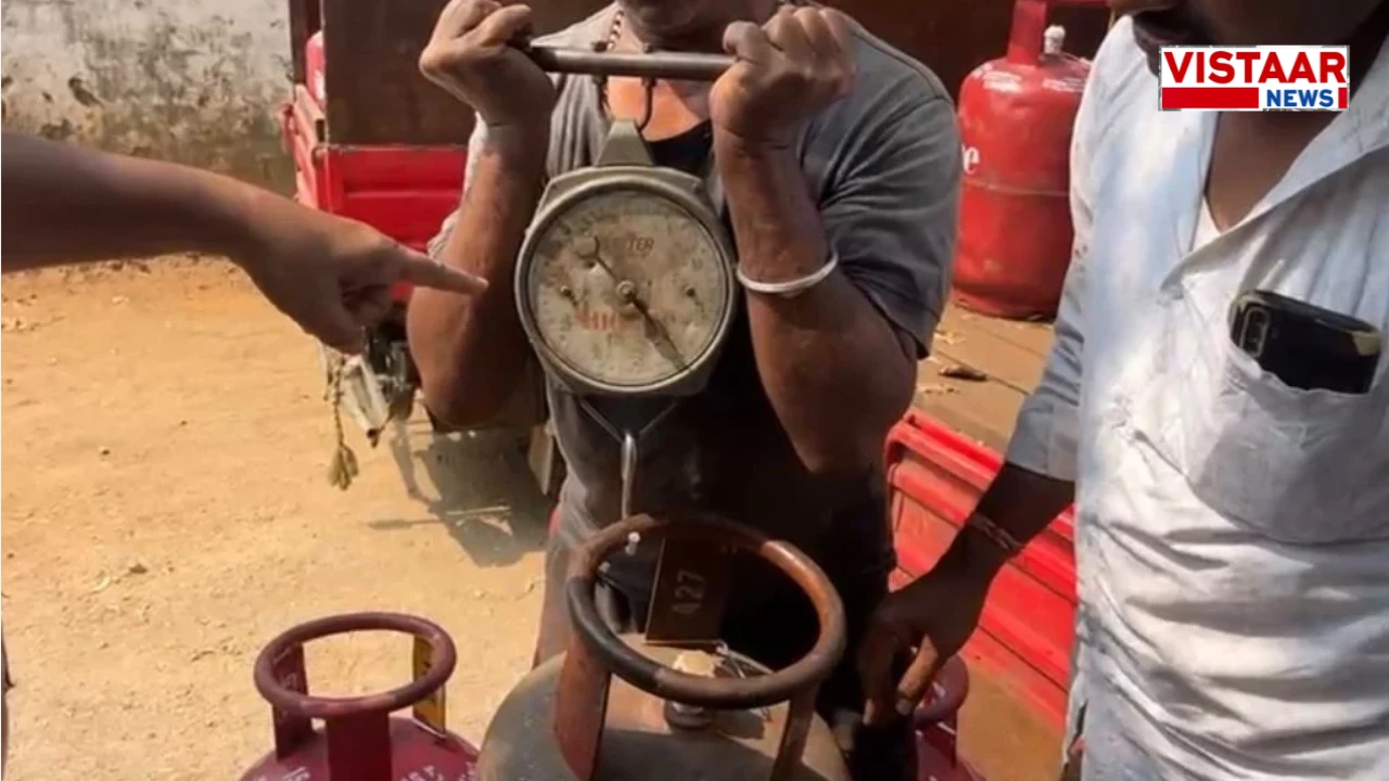 dongargarh-local-news-domestic-gas-cylinder-theft-racket-busted-adarsh-nagar-indian-gas-agency