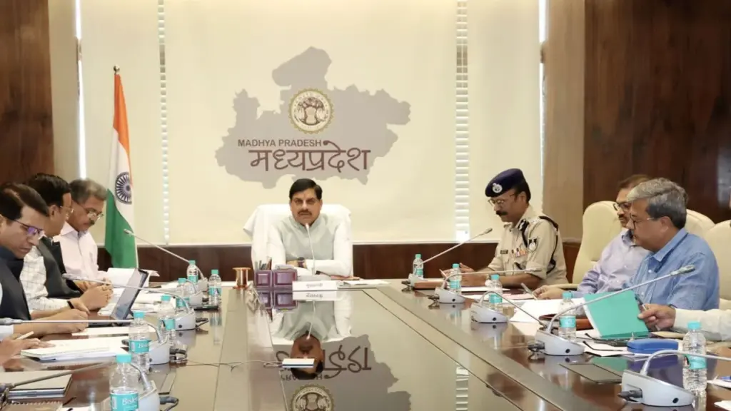cm mohan Yadav strict action on carbide guns collector and sp will be responsible firecrackers