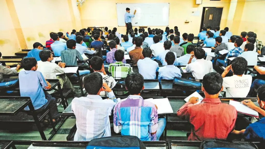 MP में कोचिंग सेंटर्स पर सख्ती! नए नियम लागू, वेबसाइट पर देनी होगी फीस-टीचर की जानकारी, ये है पूरी लिस्ट