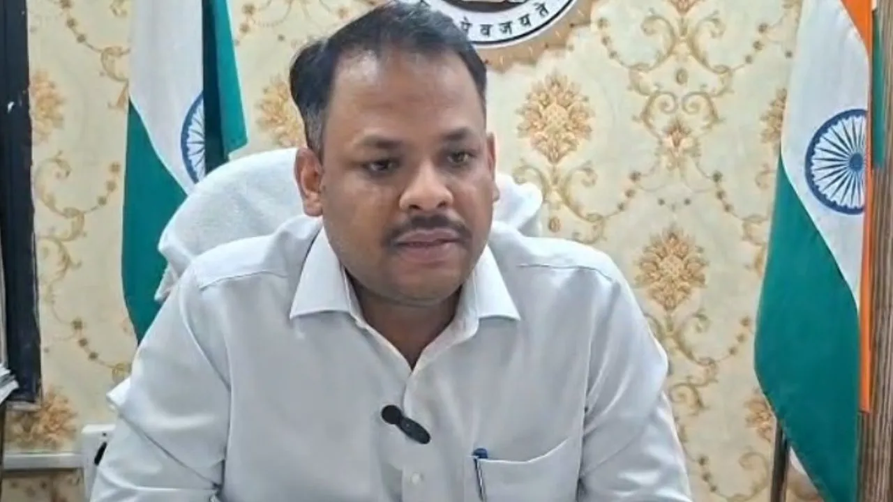 dewas collector rituraj singh action