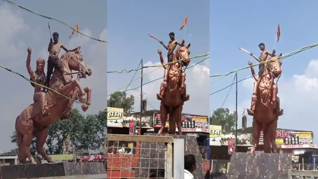 dindori young man rani awanti bai statue sword