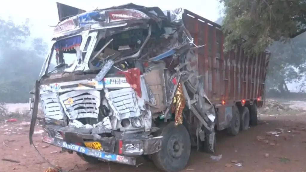 Gwalior shitla mata mandir accident 14 devotees killed truck enter without permission