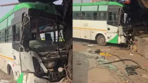 indore uncontrolled bus entered in dhaba driver sustained serious injuries
