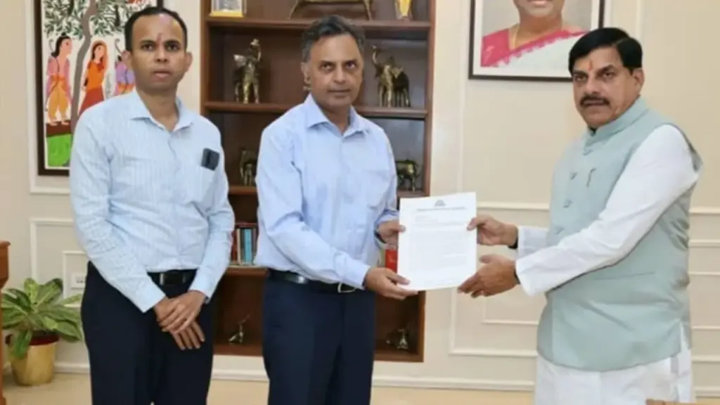 IAS Association met with the CM