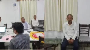 Employee arrested while accepting a bribe of 40,000